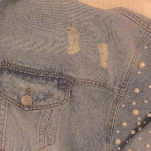 Destroyed denim jean coat - Picture 7 of 9